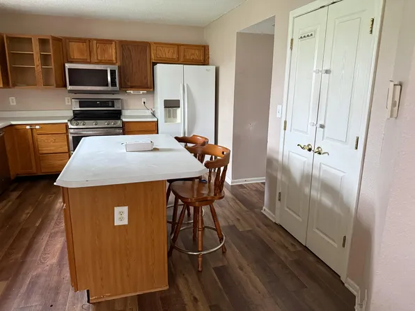 5434 Twin Bridge Ct, Indianapolis, IN 46239