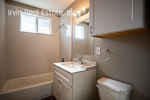 2nd image of 1050 E L St