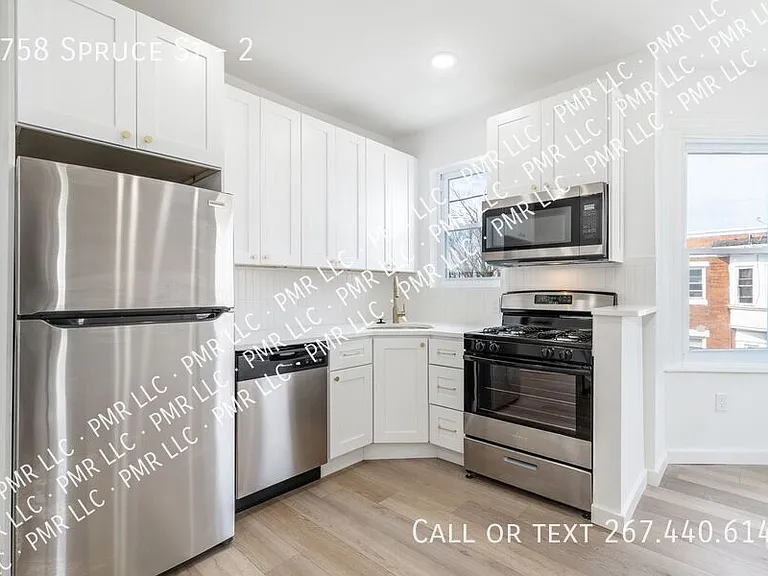 5758 Spruce St #2 — Photo 7