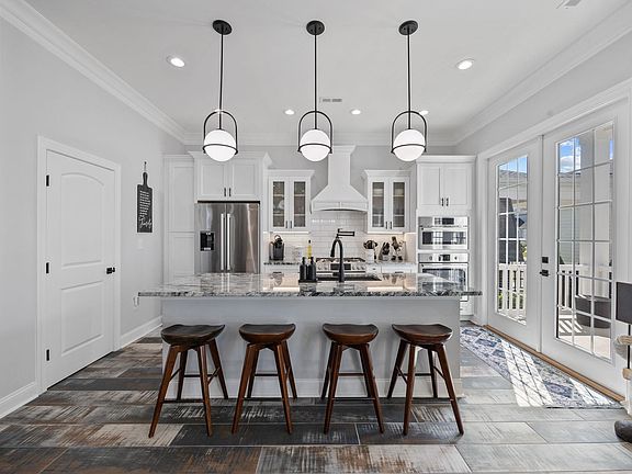 5th image of 736 Crystal Water Way