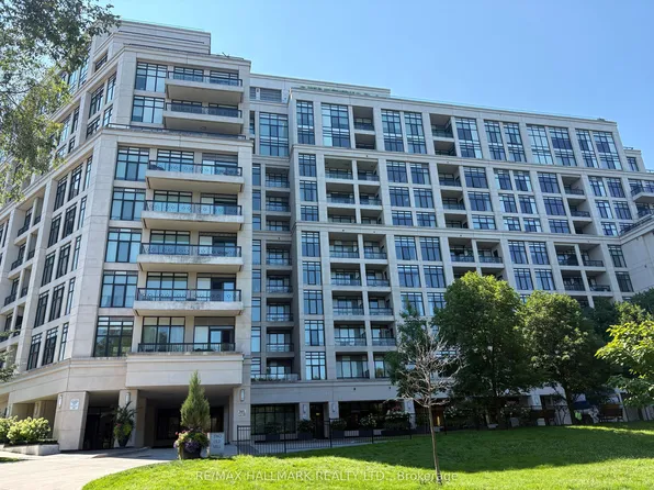2 Old Mill Dr #711, Toronto, ON M6S 0A2