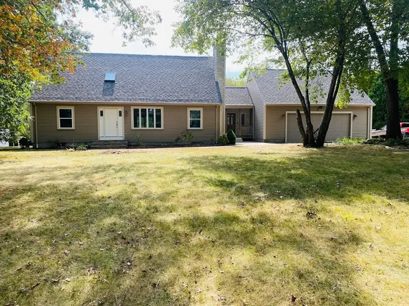 10 Butterfly Trl, Dartmouth, MA 02747