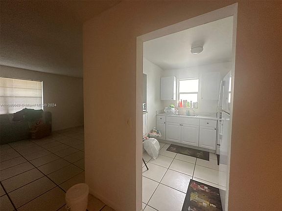 5th image of 4160 NW 21st St #239-C