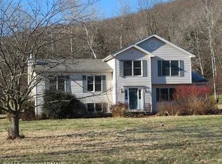 1103 Gap View Holw, Stroudsburg, PA 18360