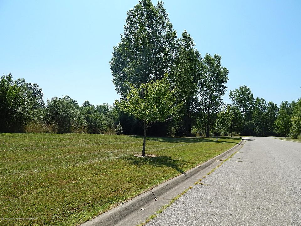 2nd image of 4420 Glen Eyrie Dr