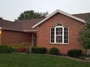 2885 Red Oak Cir, Troy, OH 45373