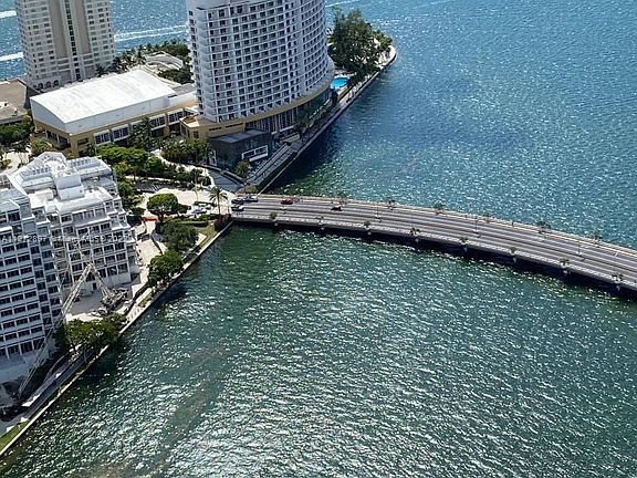 5th image of 495 Brickell Ave APT 5411