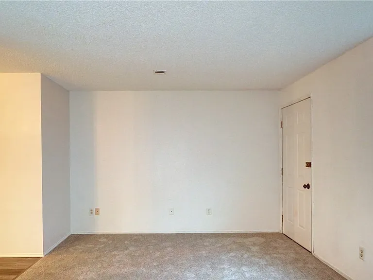 10332 15th Avenue Ct E — Photo 3