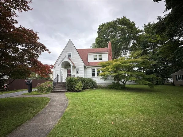 72 Lake Ave, Auburn, NY 13021