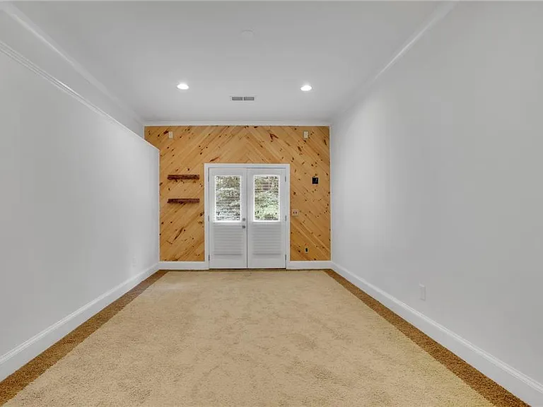 902 Whistler Ln — Photo 35