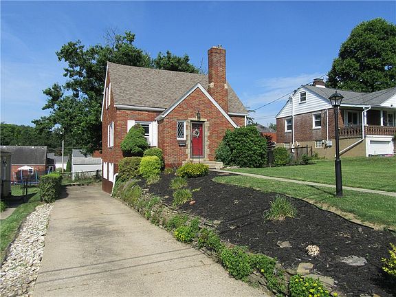 2nd image of 4814 Roberta Dr