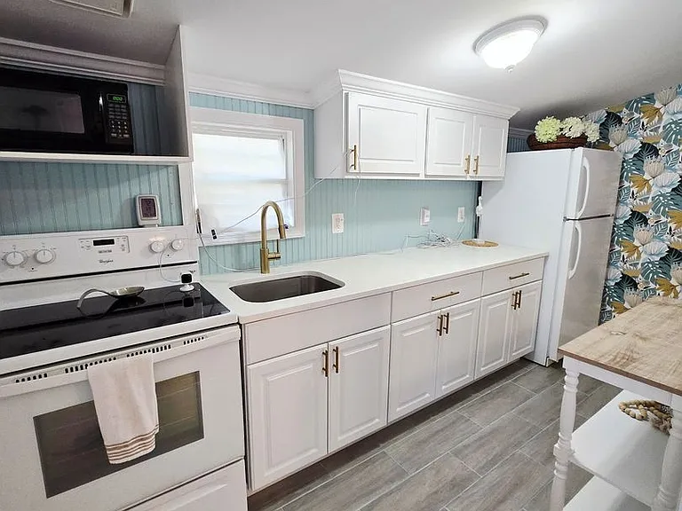 8728 Bayside Rd — Photo 5