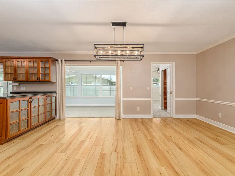 1661 Algonquin Dr — Photo 5
