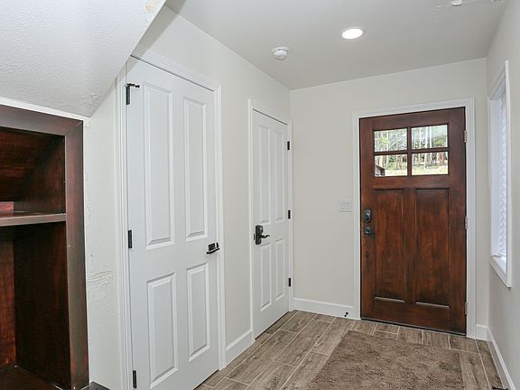 3rd image of 6 Southface Drive UNIT 2