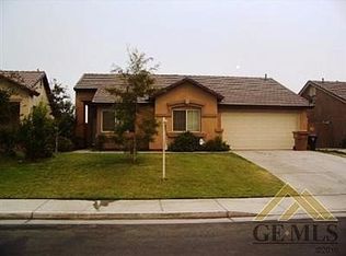 7730 Genivieve St, Bakersfield, CA 93307