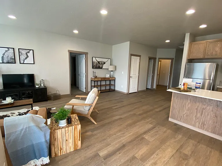 West Meadows Villas — Photo 5