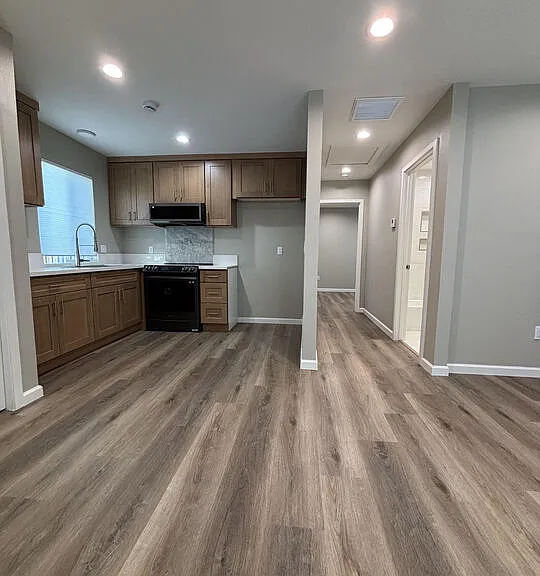 231 S Waldo Ave #B — Photo 3
