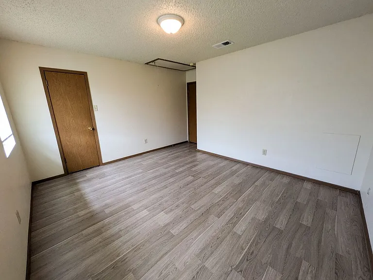 Laurel Square Townhomes — Photo 23