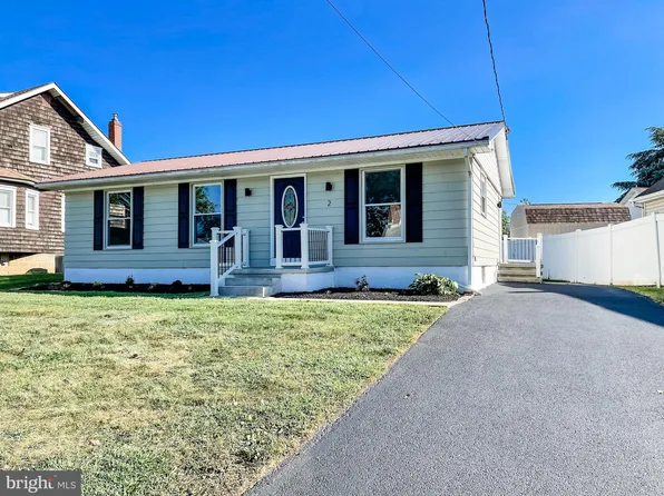 2 Albany Pl, Wilmington, DE 19805