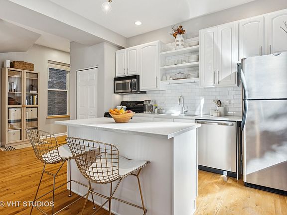 5th image of 2056 W Augusta Blvd APT 1