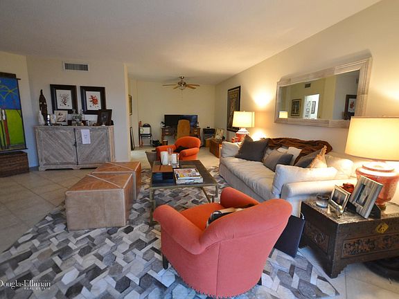 5th image of 1000 Lowry St APT 6G