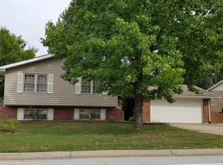 51 Oakridge West Dr, Saint Peters, MO 63376