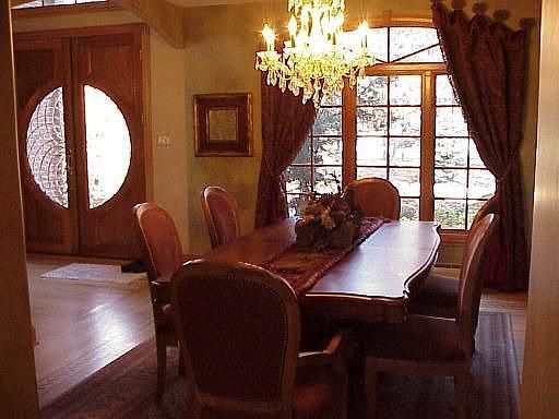 3rd image of 318 Royal Oak Dr