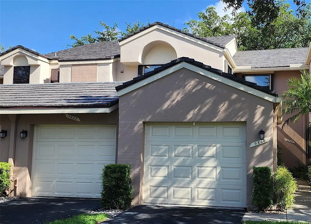 2 bed, 1050 sqft, $2,495 — Photo 1