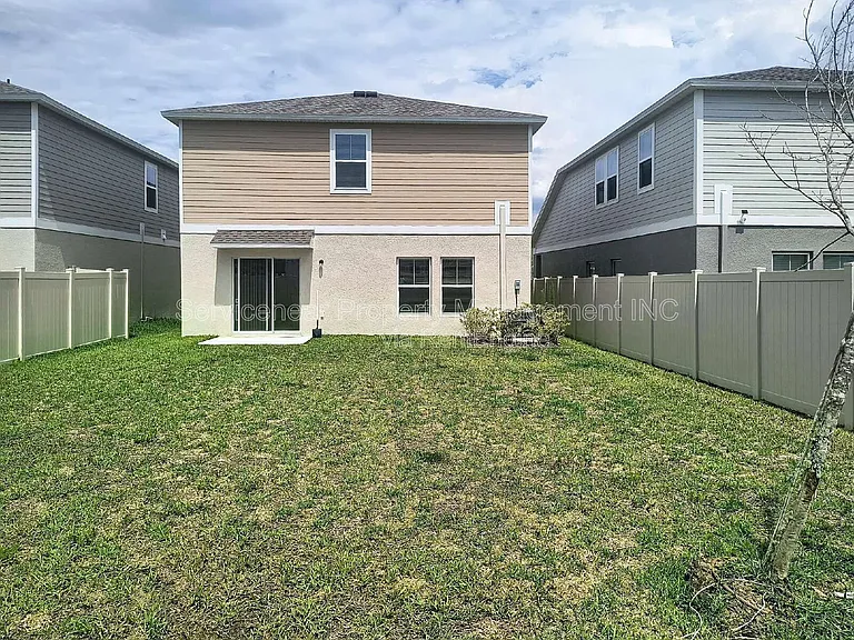 12937 Camarillo Pl — Photo 45