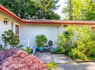 24434 10th Ave S, Seattle, WA