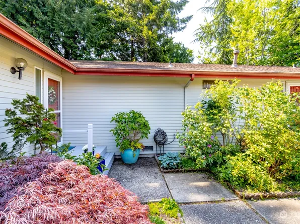 24434 10th Avenue S, Des Moines, WA 98198