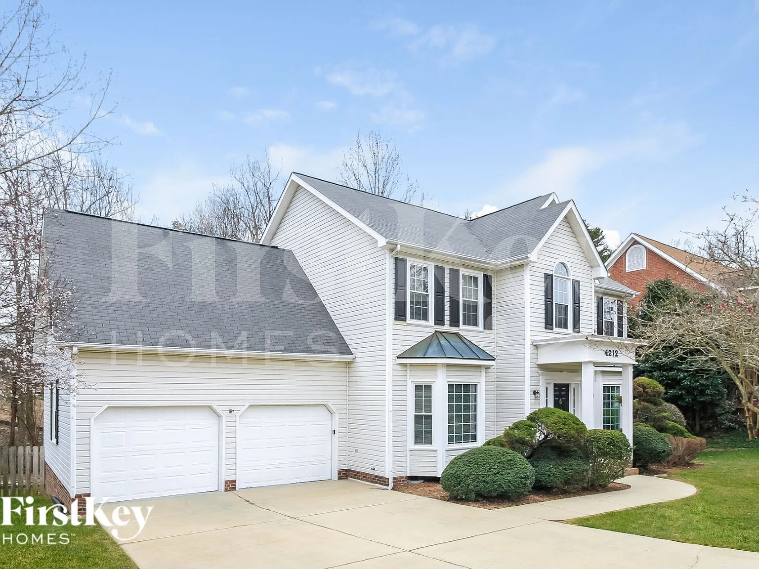 4 bed, 2.5 bath, 2400 sqft, $2,545 — Photo 2