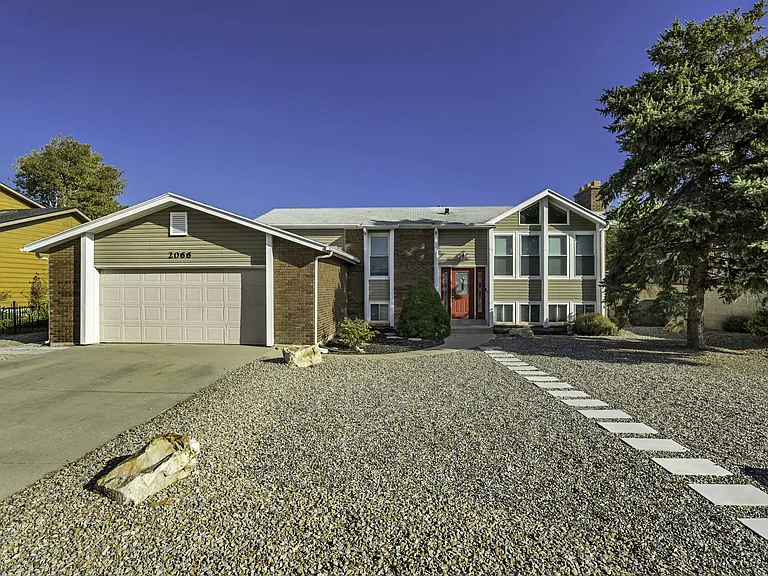 2066 W Quailstone Dr — Photo 5