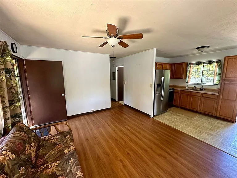 390 Auhana Rd — Photo 11