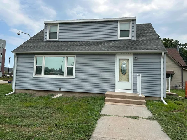846 N Ash Ave, Hastings, NE 68901