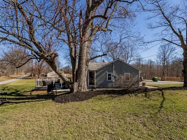 2745 Rockefeller Rd, Willoughby Hills, OH 44092