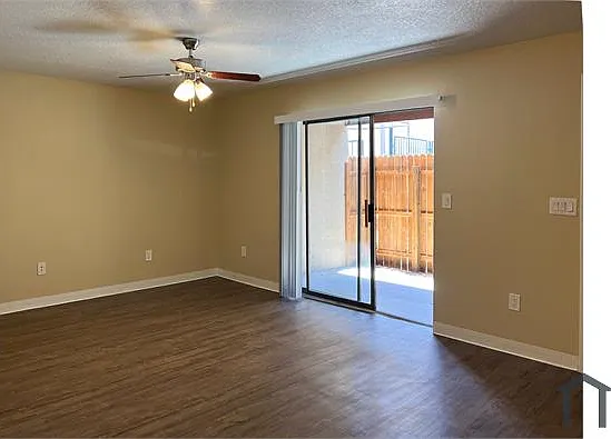 1327 Ortiz Dr SE #2
