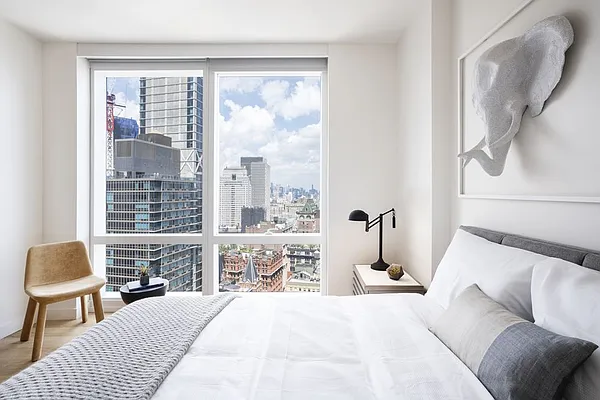 Rented by Greystar | media 4