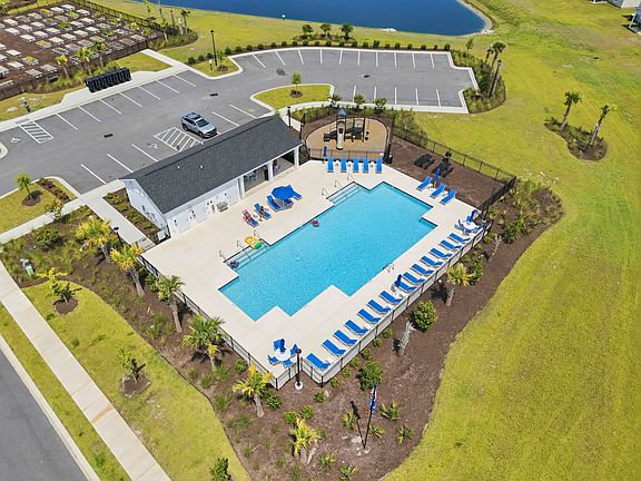 4th image of 8032 Forest Edge Dr. #428