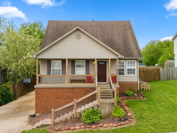104 Mayflower Ct, Georgetown, KY 40324
