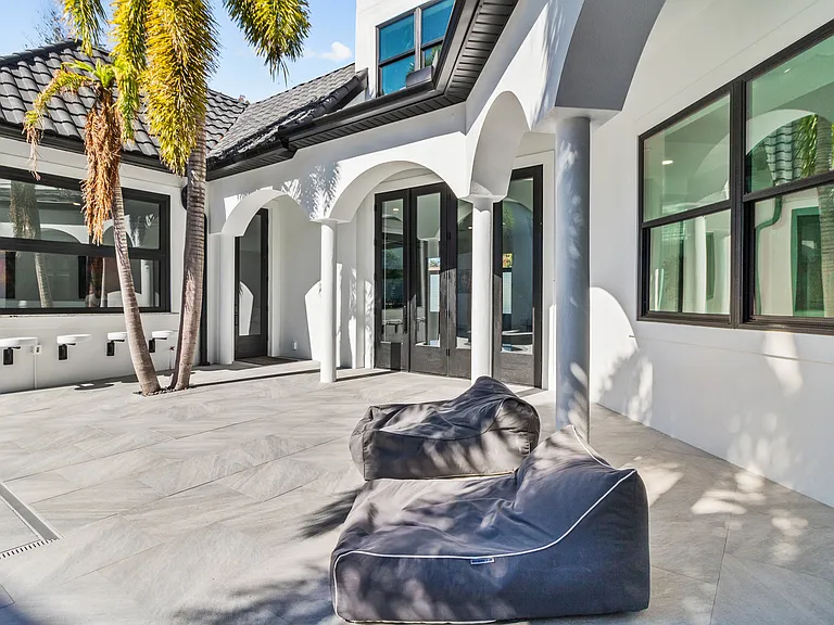 W San Miguel St — Photo 48