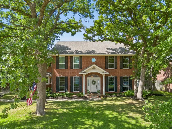 41 Oak Forrest Cir, Denton, TX 76210