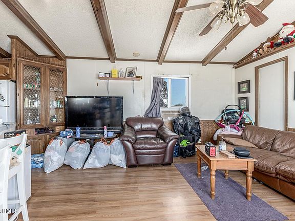 4th image of 20917 W BLACK BUTTE Road