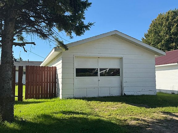 2nd image of 705 3rd St NE
