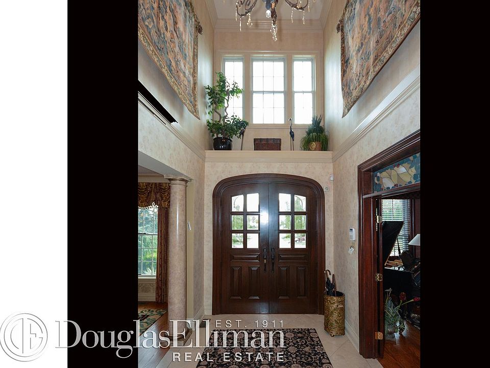 5 Legends Cir, Melville, NY 11747 Zillow