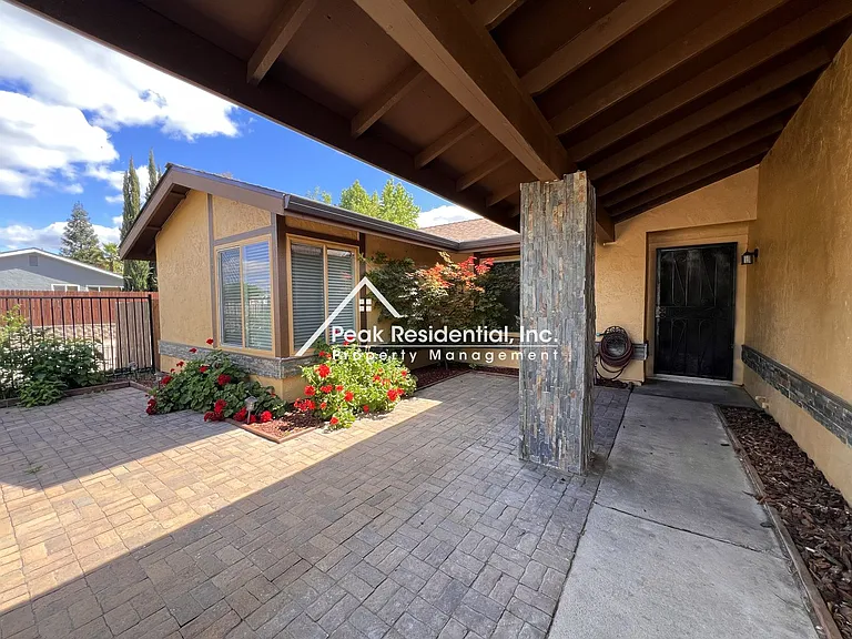 6249 Sunmist Way — Photo 4