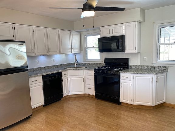 Upgraded Kitchen with granite counter tops