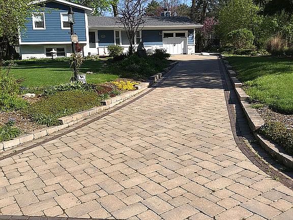 5th image of 615 W Park Ave