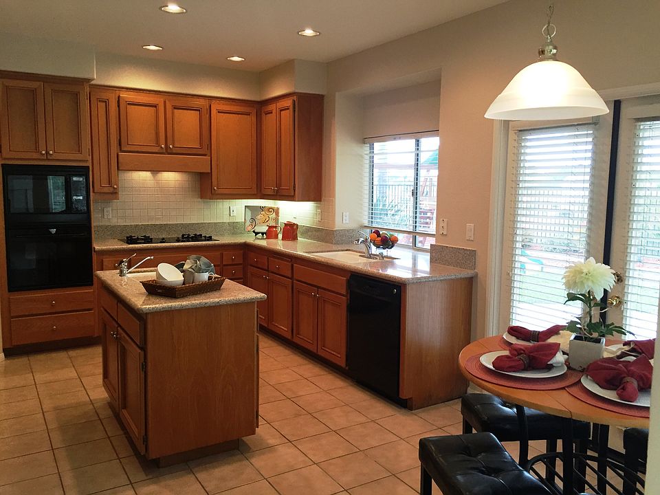 Updated Granite Kitchen 