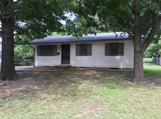 6528 N Randall Dr, Wichita, KS 67219